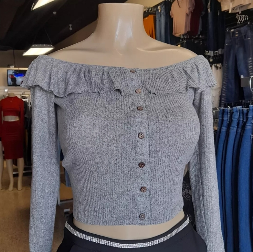 Off the shoulder long Sleeve crop top